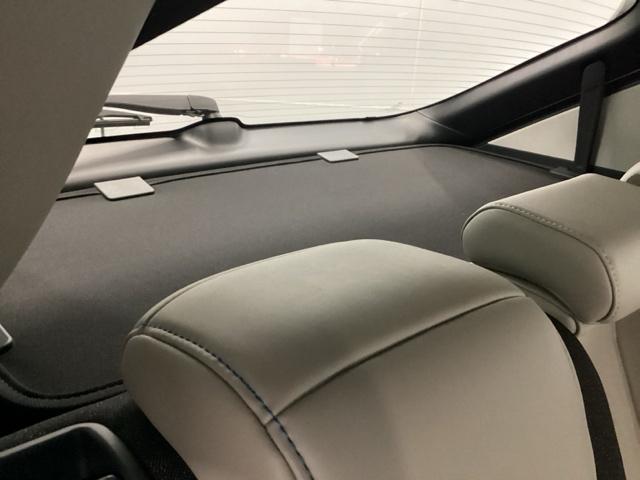 ヴェゼル ｅ：ＨＥＶＺ・ＰＬａＹパッケージＢＳＩ後退出庫サポートレス　メモリーナビ　リアカメラ　ＥＴＣ　オートクルーズコントロール　アイドリングストップ　ドラレコ　ＬＥＤヘッド　ＵＳＢ　電動テールゲート　衝突被害軽減システム　リヤカメラ　フルセグテレビ　横滑り防止装置（25枚目）