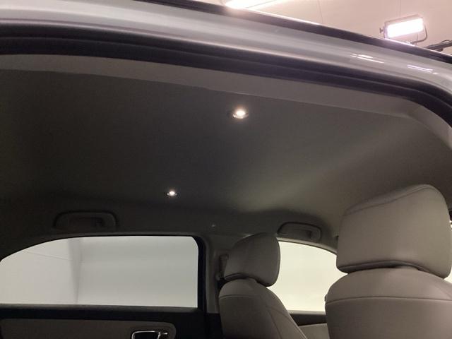 ヴェゼル ｅ：ＨＥＶＺ・ＰＬａＹパッケージＢＳＩ後退出庫サポートレス　メモリーナビ　リアカメラ　ＥＴＣ　オートクルーズコントロール　アイドリングストップ　ドラレコ　ＬＥＤヘッド　ＵＳＢ　電動テールゲート　衝突被害軽減システム　リヤカメラ　フルセグテレビ　横滑り防止装置（28枚目）