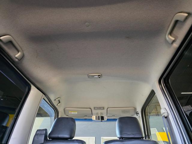 �V����������茩��@��͏��Ȃ��ł����A���ꂾ���ɋC�ɂȂ镔���ł��ˁB