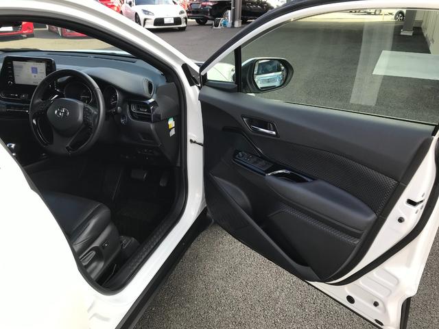 Ｃ－ＨＲ Ｇ　モード　ネロ　セーフティプラスＩＩ　ディスプレイオーディオ　パノラマビューモニター　ハーフレザーシート　シートヒーター　レーダークルーズコントロール　クリアランスソナー　ブラインドスポットモニター（17枚目）