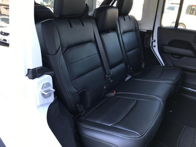 ジープ・ラングラーアンリミテッド サハラ 純正ナビ フルセグTV Bカメラ サブウーハー付きアルパイン製プレミアムスピーカー 黒革 シートヒーター&ステアリングヒーター アダプティブクルーズコントロール BSM 前後コーナーセンサー(21枚目)