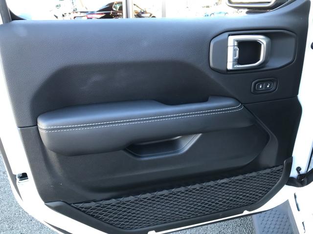 ジープ・ラングラーアンリミテッド サハラ 純正ナビ フルセグTV Bカメラ サブウーハー付きアルパイン製プレミアムスピーカー 黒革 シートヒーター&ステアリングヒーター アダプティブクルーズコントロール BSM 前後コーナーセンサー(22枚目)