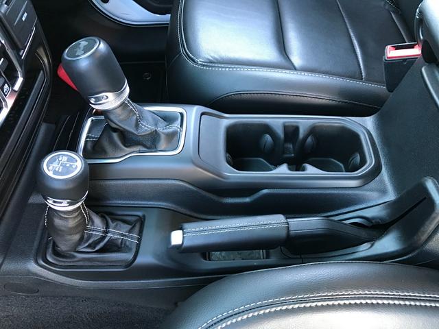 ジープ・ラングラーアンリミテッド サハラ 純正ナビ フルセグTV Bカメラ サブウーハー付きアルパイン製プレミアムスピーカー 黒革 シートヒーター&ステアリングヒーター アダプティブクルーズコントロール BSM 前後コーナーセンサー(35枚目)