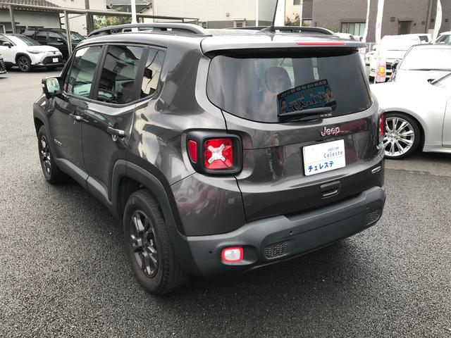 ジープ・レネゲード ロンジチュード ワンオーナー 純正ディスプレイオーディオ バックカメラ 純正16インチアルミ プッシュスタート Bluetooth ブラインドスポットモニター コーナーセンサー レーンアシスト クルーズコントロール(8枚目)