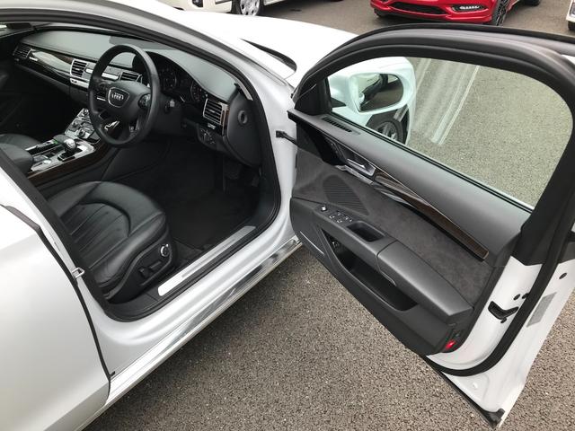 A8 3.0TFSIクワトロ 純正ナビ TV BOSEサウンド Bluetooth 黒革パワーシート シートヒーター クリアランスソナー クルーズコントロール パワートランク サンシェード 20インチアルミ(15枚目)