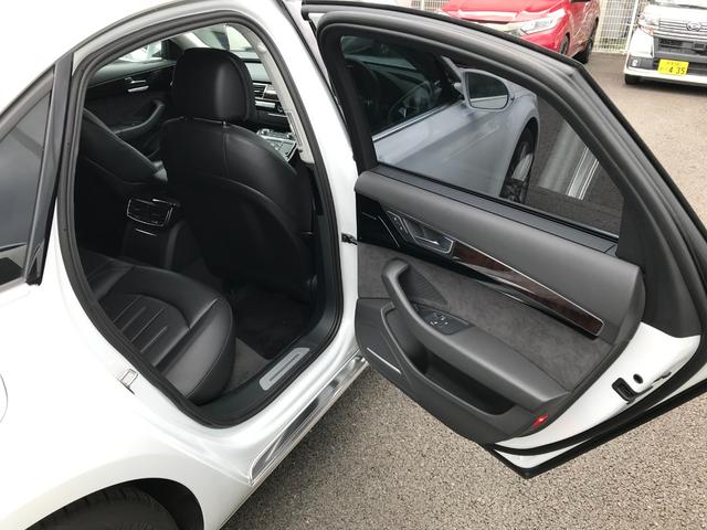 A8 3.0TFSIクワトロ 純正ナビ TV BOSEサウンド Bluetooth 黒革パワーシート シートヒーター クリアランスソナー クルーズコントロール パワートランク サンシェード 20インチアルミ(18枚目)