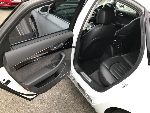 A8 3.0TFSIクワトロ 純正ナビ TV BOSEサウンド Bluetooth 黒革パワーシート シートヒーター クリアランスソナー クルーズコントロール パワートランク サンシェード 20インチアルミ(24枚目)