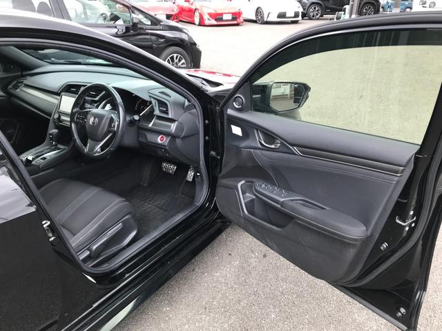 シビック ハッチバック　純正ナビ　フルセグＴＶ　バックカメラ　前後ドライブレコーダー　ＥＴＣ　クルーズコントロール　プッシュスタート　パドルシフト　衝突軽減　シートヒーター　レーンアシスト（15枚目）
