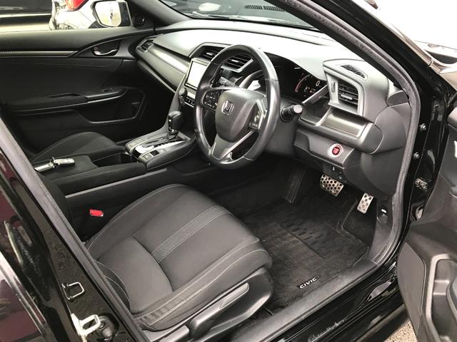 シビック ハッチバック　純正ナビ　フルセグＴＶ　バックカメラ　前後ドライブレコーダー　ＥＴＣ　クルーズコントロール　プッシュスタート　パドルシフト　衝突軽減　シートヒーター　レーンアシスト（17枚目）