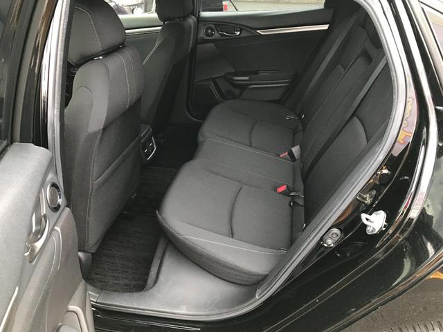 シビック ハッチバック　純正ナビ　フルセグＴＶ　バックカメラ　前後ドライブレコーダー　ＥＴＣ　クルーズコントロール　プッシュスタート　パドルシフト　衝突軽減　シートヒーター　レーンアシスト（23枚目）