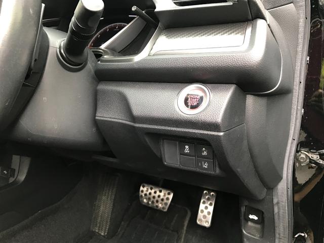 シビック ハッチバック　純正ナビ　フルセグＴＶ　バックカメラ　前後ドライブレコーダー　ＥＴＣ　クルーズコントロール　プッシュスタート　パドルシフト　衝突軽減　シートヒーター　レーンアシスト（31枚目）