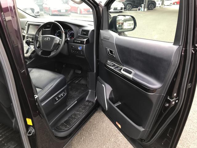 ヴェルファイアハイブリッド ＺＲ　Ｇエディション　メーカーナビ　サンルーフ　ＴＶ　　全周囲カメラ　リアモニター　パワーバックドア　左右パワースライドドア　フロントモデリスタスポイラー　社外２１インチアルミ　メモリー付き黒革パワーシート（17枚目）