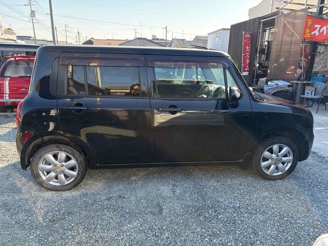 アルトラパン Ｘ　ＴＶ　スマートキー　電動格納ミラー　ベンチシート　ＣＶＴ　盗難防止システム　ＡＢＳ　ＣＤ　ＤＶＤ再生　ＵＳＢ　アルミホイール　衝突安全ボディ　エアコン　パワーステアリング　パワーウィンドウ（8枚目）