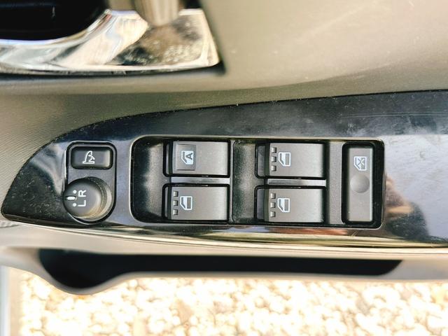 タント カスタムＸ　ＳＡ　ＥＴＣ　両側スライド・片側電動　衝突被害軽減システム　オートライト　ＬＥＤヘッドランプ　スマートキー　アイドリングストップ　電動格納ミラー　ベンチシート　ＣＶＴ　盗難防止システム　ＡＢＳ　ＥＳＣ　ＣＤ（10枚目）