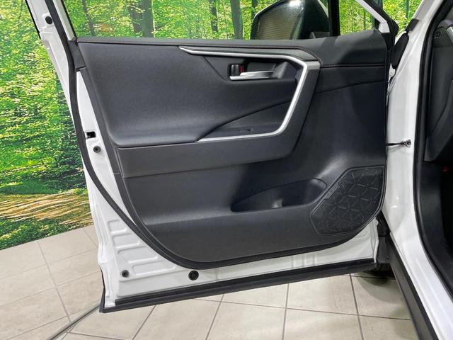 ＲＡＶ４ アドベンチャー　オフロードパッケージ　４ＷＤ　衝突軽減装置　レーダークルーズ　純正９型ナビ　ＣａｒＰｌａｙ　禁煙車　ＥＴＣ　ルーフレール　レザーシート　メモリーシート　シートベンチレーション　バックカメラ　ＬＥＤヘッド　コーナーセンサー（42枚目）