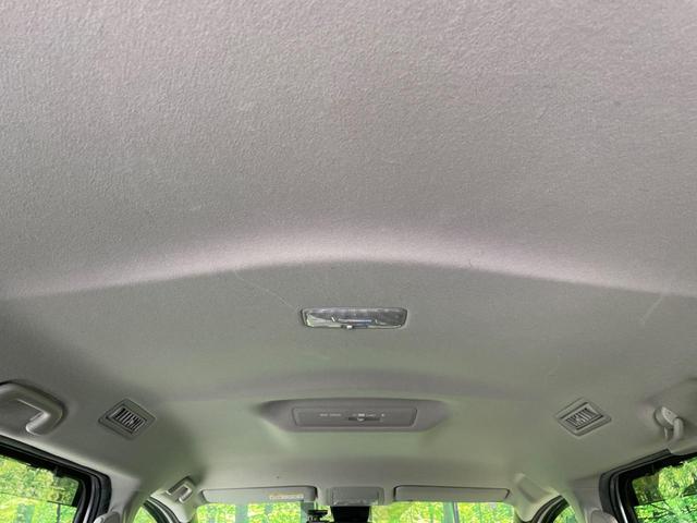 ヴォクシー Ｘ　電動スライドドア　純正９型ナビ　バックカメラ　衝突軽減装置　禁煙車　ドラレコ　コーナーセンサー　スマートキー　ＬＥＤヘッド　ＥＴＣ　クルコン　オートハイビーム　オートライト　デュアルオートエアコン（43枚目）