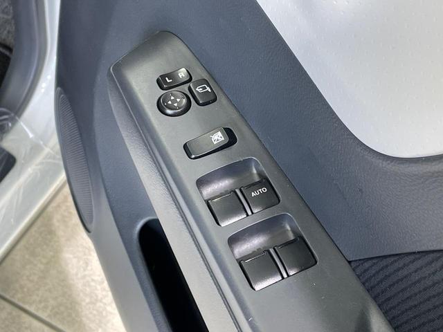 ＭＲワゴン １０ｔｈアニバーサリー　リミテッド　禁煙車　スマートキー　ＨＩＤヘッド　ＥＴＣ　オートライト　オートエアコン　純正１４インチアルミ　ＣＤ再生　革巻きステアリング　ステアリングスイッチ　横滑防止装置　電動格納ミラー　後席格納（50枚目）