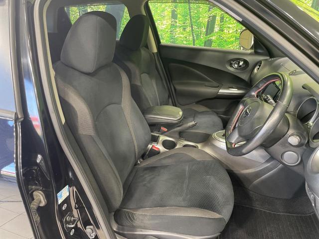 ジューク １６ＧＴ　タイプＶ　ターボ　ＨＤＤナビ　バックカメラ　禁煙車　ドラレコ　スマートキー　ＨＩＤヘッド　ＥＴＣ　オートライト　オートエアコン　１８インチアルミ　Ｂｌｕｅｔｏｏｔｈ　ＣＤ　ＤＶＤ　フルセグ　革巻きステアリング（8枚目）
