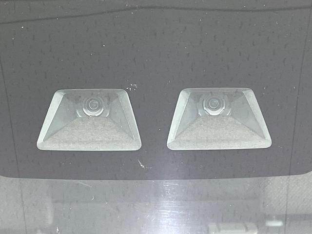 タント Ｘ　ＳＡＩＩＩ　両側電動ドア　純正ナビ　バックカメラ　衝突軽減装置　禁煙車　シートヒーター　コーナーセンサー　スマートキー　ＬＥＤヘッド　ＥＴＣ　オートハイビーム　車線逸脱警報　オートライト　オートエアコン（6枚目）