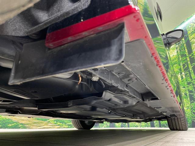 オーラ ニスモ　フルエアロ　メーカー９型ナビ　全周囲カメラ　衝突軽減装置　プロパイロット　禁煙車　前席シートヒーター　ハーフレザーシート　ドラレコ　コーナーセンサー　スマートキー　ＬＥＤヘッド　ＥＴＣ　車線逸脱警報（22枚目）