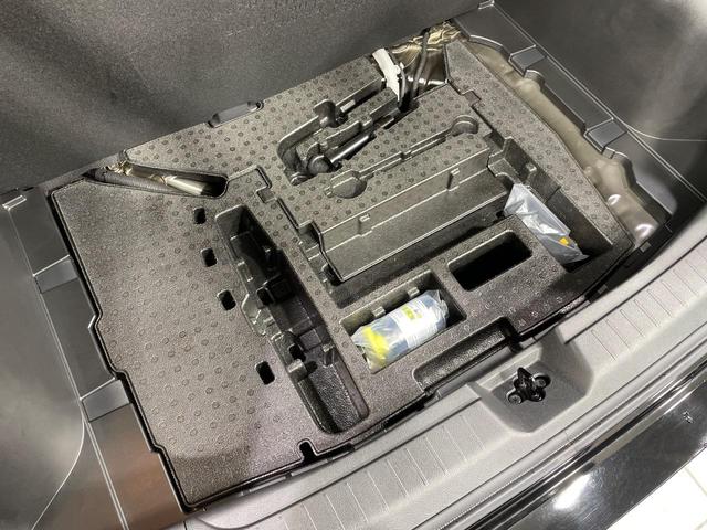 オーラ ニスモ　フルエアロ　メーカー９型ナビ　全周囲カメラ　衝突軽減装置　プロパイロット　禁煙車　前席シートヒーター　ハーフレザーシート　ドラレコ　コーナーセンサー　スマートキー　ＬＥＤヘッド　ＥＴＣ　車線逸脱警報（51枚目）