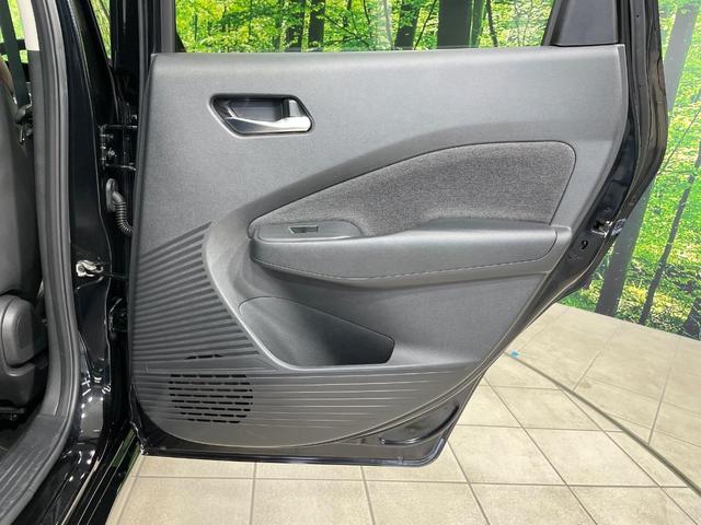 オーラ Ｇ　純正９型ナビ　全周囲カメラ　ＢＯＳＥサウンド　衝突軽減装置　レーダークルーズ　ハーフレザーシート　ドラレコ　コーナーセンサー　スマートキー　ＬＥＤヘッド　ＥＴＣ　オートハイビーム　車線逸脱警報（52枚目）