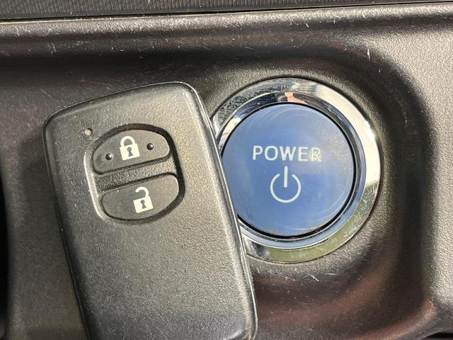 アクア G 純正ナビ バックカメラ 前席シートヒーター スマートキー LEDヘッド ETC オートライト オートエアコン 純正15インチアルミ Bluetooth CD DVD再生 フルセグ 革巻きステアリング(6枚目)