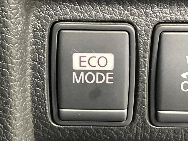 エルグランド 250ハイウェイスターアーバンクロム 両側電動ドア メーカー8型ナビ フリップダウンモニター 全周囲カメラ 100V電源 禁煙車 ハーフレザーシート ドラレコ スマートキー HIDヘッド ETC オートライト デュアルエアコン(52枚目)