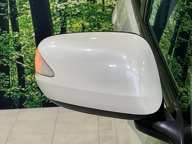 フィット G・10thアニバーサリー 純正SDナビ 禁煙車 スマートキー LEDヘッド オートライト CD DVD再生 地デジ(31枚目)