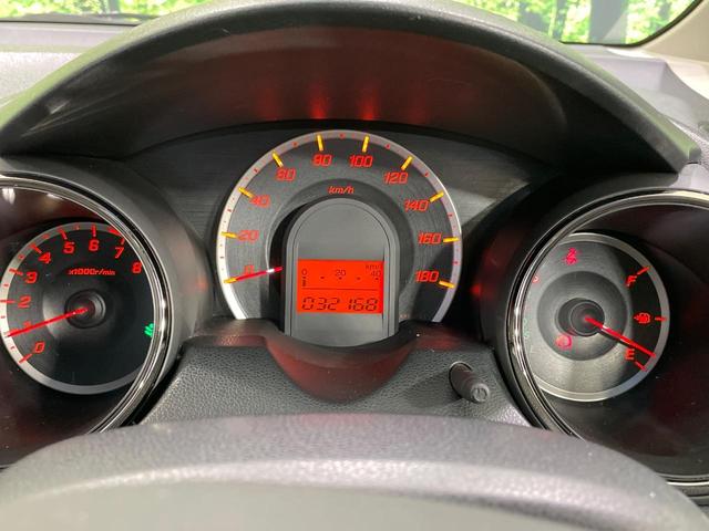フィット G・10thアニバーサリー 純正SDナビ 禁煙車 スマートキー LEDヘッド オートライト CD DVD再生 地デジ(32枚目)