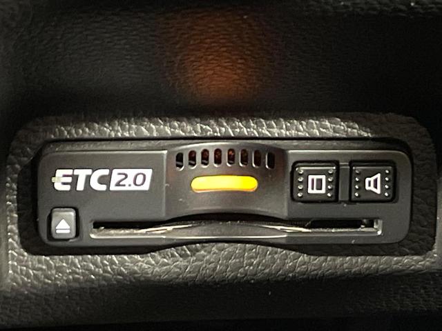 ヴェゼル e:HEV Z 全周囲カメラ 衝突被害軽減システム レーダークルーズ 電動リアゲート ハーフレザーシート コーナーセンサー スマートキー LEDヘッド ETC2.0 オートハイビーム 車線逸脱警報 オートライト(7枚目)