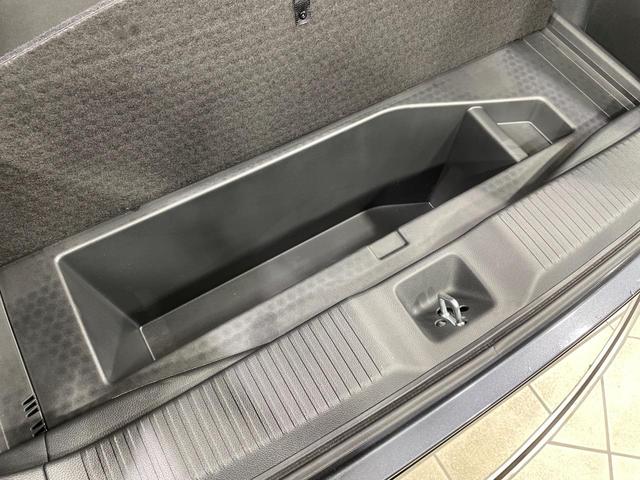 ヴェゼル e:HEV Z 全周囲カメラ 衝突被害軽減システム レーダークルーズ 電動リアゲート ハーフレザーシート コーナーセンサー スマートキー LEDヘッド ETC2.0 オートハイビーム 車線逸脱警報 オートライト(40枚目)