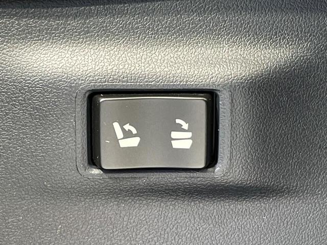 NX NX200t Fスポーツ ターボ サンルーフ 純正SDナビ 全周囲カメラ 衝突軽減 100V電源 レーダークルーズ 禁煙車 電動リアゲート レザーシート 前席シートエアコン 前席パワーシート ドラレコ ETC コーナーセンサー(69枚目)