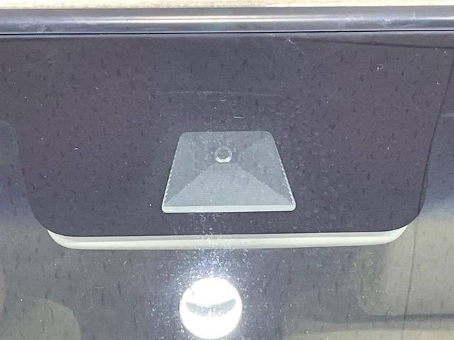 N-BOX G・Lホンダセンシング 電動スライドドア 純正SDナビ バックカメラ 衝突被害軽減システム レーダークルーズ 禁煙車 コーナーセンサー スマートキー LEDヘッド ビルトインETC オートハイビーム 車線逸脱警報(5枚目)