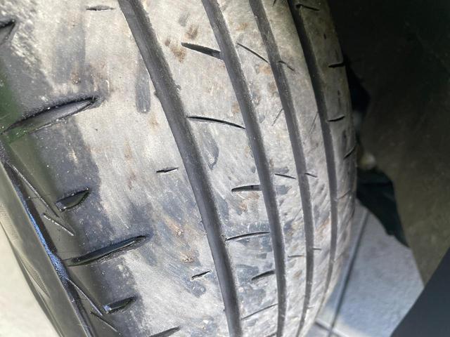 ノア Ｓ　両側電動ドア　純正ＨＤＤナビ　後席モニター　バックカメラ　禁煙車　スマートキー　ＨＩＤヘッド　ビルトインＥＴＣ　デュアルエアコン　ＣＤ　ＤＶＤ再生　地デジ（29枚目）