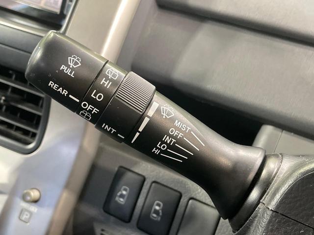 ノア Ｓ　両側電動ドア　純正ＨＤＤナビ　後席モニター　バックカメラ　禁煙車　スマートキー　ＨＩＤヘッド　ビルトインＥＴＣ　デュアルエアコン　ＣＤ　ＤＶＤ再生　地デジ（34枚目）