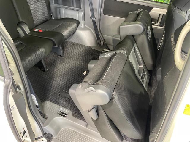 ノア Ｓ　両側電動ドア　純正ＨＤＤナビ　後席モニター　バックカメラ　禁煙車　スマートキー　ＨＩＤヘッド　ビルトインＥＴＣ　デュアルエアコン　ＣＤ　ＤＶＤ再生　地デジ（44枚目）