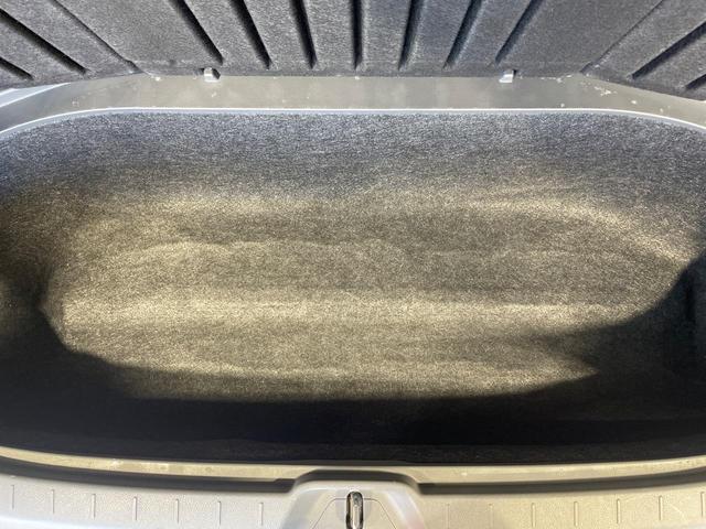 ノア Ｓ　両側電動ドア　純正ＨＤＤナビ　後席モニター　バックカメラ　禁煙車　スマートキー　ＨＩＤヘッド　ビルトインＥＴＣ　デュアルエアコン　ＣＤ　ＤＶＤ再生　地デジ（45枚目）