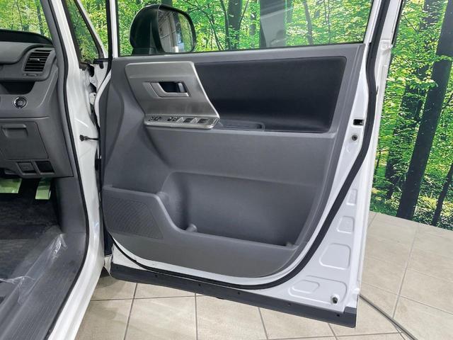 ノア Ｓ　両側電動ドア　純正ＨＤＤナビ　後席モニター　バックカメラ　禁煙車　スマートキー　ＨＩＤヘッド　ビルトインＥＴＣ　デュアルエアコン　ＣＤ　ＤＶＤ再生　地デジ（50枚目）