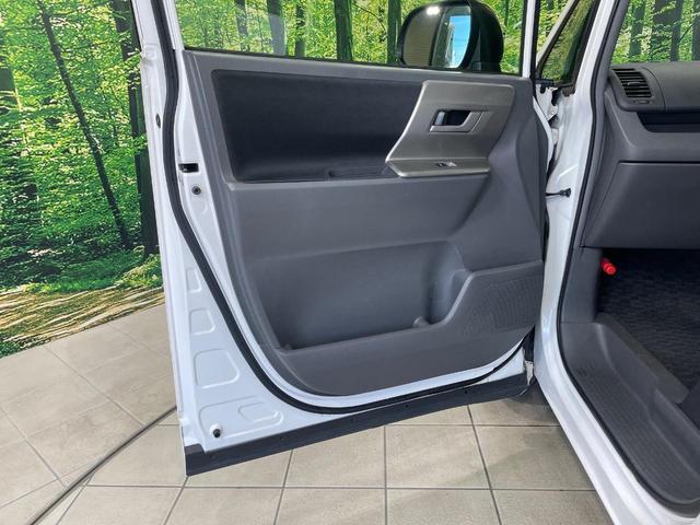 ノア Ｓ　両側電動ドア　純正ＨＤＤナビ　後席モニター　バックカメラ　禁煙車　スマートキー　ＨＩＤヘッド　ビルトインＥＴＣ　デュアルエアコン　ＣＤ　ＤＶＤ再生　地デジ（51枚目）