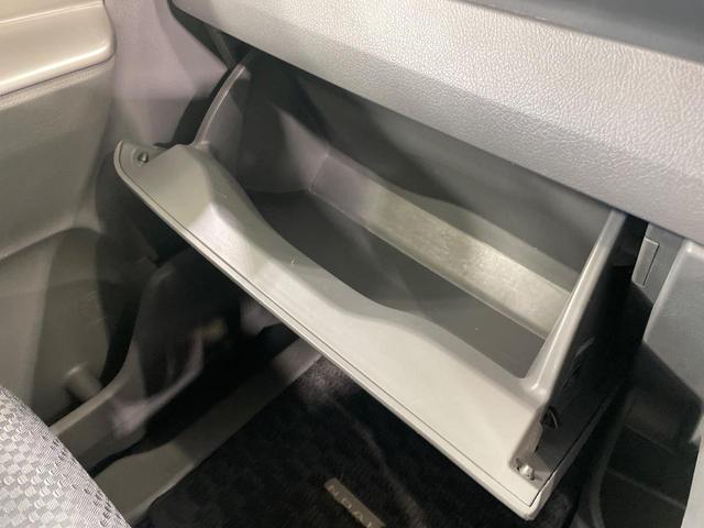 ノア Ｓ　両側電動ドア　純正ＨＤＤナビ　後席モニター　バックカメラ　禁煙車　スマートキー　ＨＩＤヘッド　ビルトインＥＴＣ　デュアルエアコン　ＣＤ　ＤＶＤ再生　地デジ（54枚目）