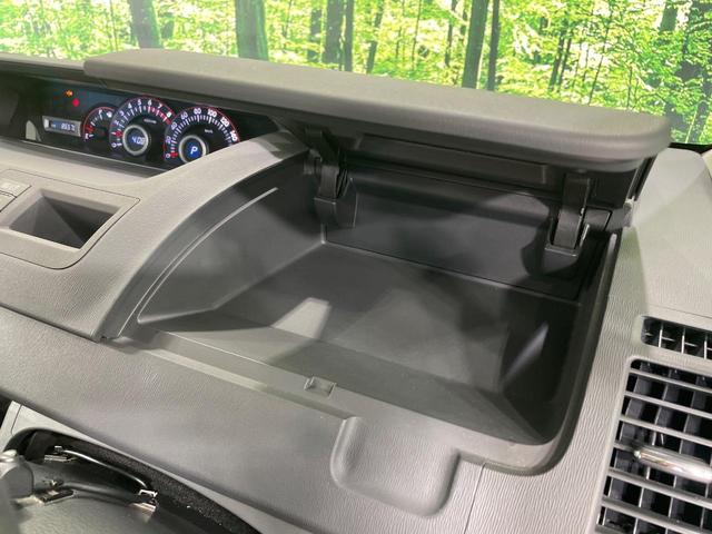 ノア Ｓ　両側電動ドア　純正ＨＤＤナビ　後席モニター　バックカメラ　禁煙車　スマートキー　ＨＩＤヘッド　ビルトインＥＴＣ　デュアルエアコン　ＣＤ　ＤＶＤ再生　地デジ（56枚目）