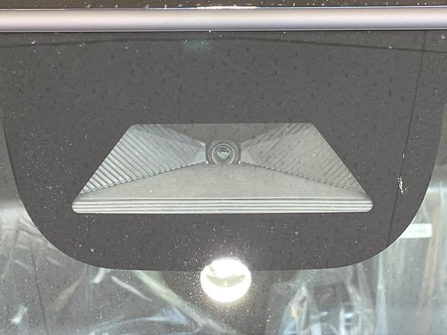 N-BOXカスタム ターボコーディネートスタイル ターボ 届出済未使用車 両側電動ドア 衝突被害軽減システム レーダークルーズ コーナーセンサー スマートキー LEDヘッド オートハイビーム 車線逸脱警報 オートライト オートエアコン(4枚目)