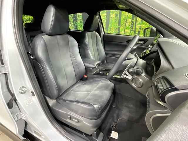 エクリプスクロス ブラックエディション 純正8インチナビ 4WD サンルーフ 全周囲カメラ 衝突被害軽減システム レーダークルーズ 禁煙車 電動リアゲート ハーフレザーシート 全席シートヒーター パワーシート コーナーセンサー(8枚目)