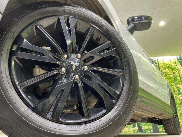 エクリプスクロス ブラックエディション 純正8インチナビ 4WD サンルーフ 全周囲カメラ 衝突被害軽減システム レーダークルーズ 禁煙車 電動リアゲート ハーフレザーシート 全席シートヒーター パワーシート コーナーセンサー(12枚目)