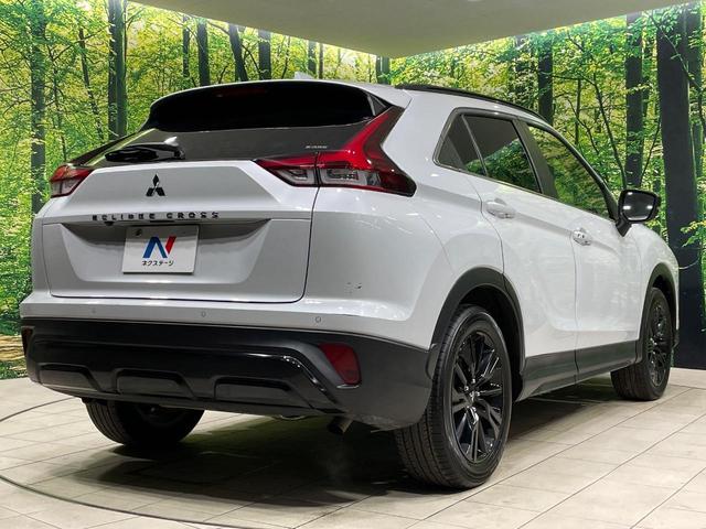 エクリプスクロス ブラックエディション 純正8インチナビ 4WD サンルーフ 全周囲カメラ 衝突被害軽減システム レーダークルーズ 禁煙車 電動リアゲート ハーフレザーシート 全席シートヒーター パワーシート コーナーセンサー(17枚目)