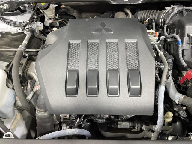 エクリプスクロス ブラックエディション 純正8インチナビ 4WD サンルーフ 全周囲カメラ 衝突被害軽減システム レーダークルーズ 禁煙車 電動リアゲート ハーフレザーシート 全席シートヒーター パワーシート コーナーセンサー(18枚目)