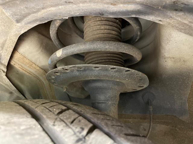 エクリプスクロス ブラックエディション 純正8インチナビ 4WD サンルーフ 全周囲カメラ 衝突被害軽減システム レーダークルーズ 禁煙車 電動リアゲート ハーフレザーシート 全席シートヒーター パワーシート コーナーセンサー(21枚目)