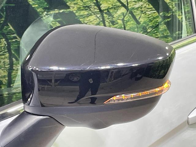 エクリプスクロス ブラックエディション 純正8インチナビ 4WD サンルーフ 全周囲カメラ 衝突被害軽減システム レーダークルーズ 禁煙車 電動リアゲート ハーフレザーシート 全席シートヒーター パワーシート コーナーセンサー(31枚目)