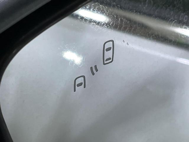 エクリプスクロス ブラックエディション 純正8インチナビ 4WD サンルーフ 全周囲カメラ 衝突被害軽減システム レーダークルーズ 禁煙車 電動リアゲート ハーフレザーシート 全席シートヒーター パワーシート コーナーセンサー(32枚目)